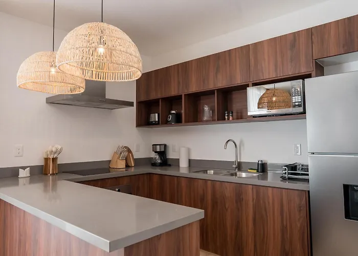 2-story Penthouse With Private Jacuzzi 5 Min Apartment
