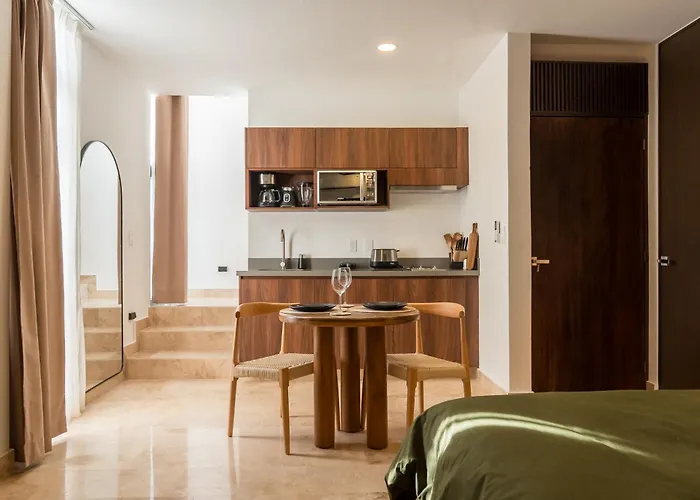 2-story Penthouse With Private Jacuzzi 5 Min