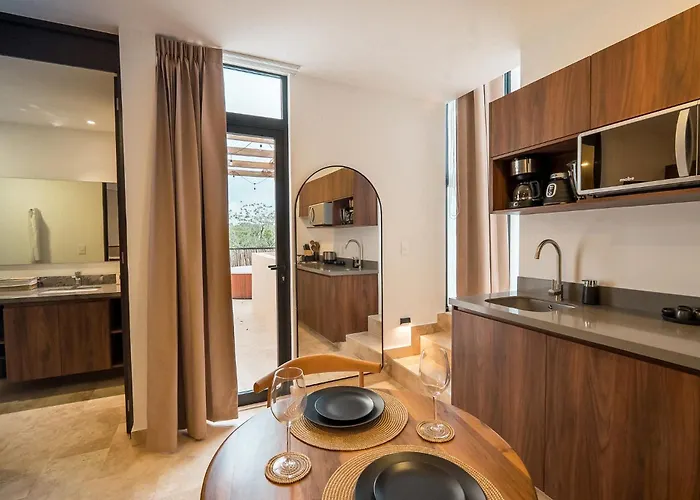 2-story Penthouse With Private Jacuzzi 5 Min