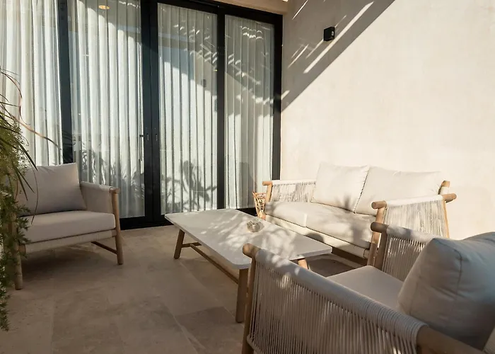 Apartment 2-story Penthouse With Private Jacuzzi 5 Min *