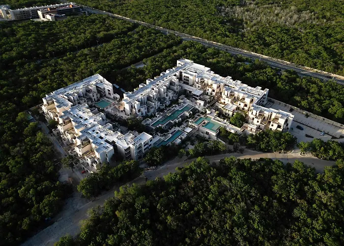 2-story Penthouse With Private Jacuzzi 5 Min Apartment *